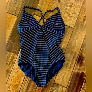 Athleta bathing suit